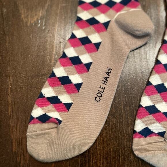 Cole Haan Womens Pink Tan Preppy Multicolor Dress Socks Soft Comfortable Sz 8-10 - Picture 4 of 7